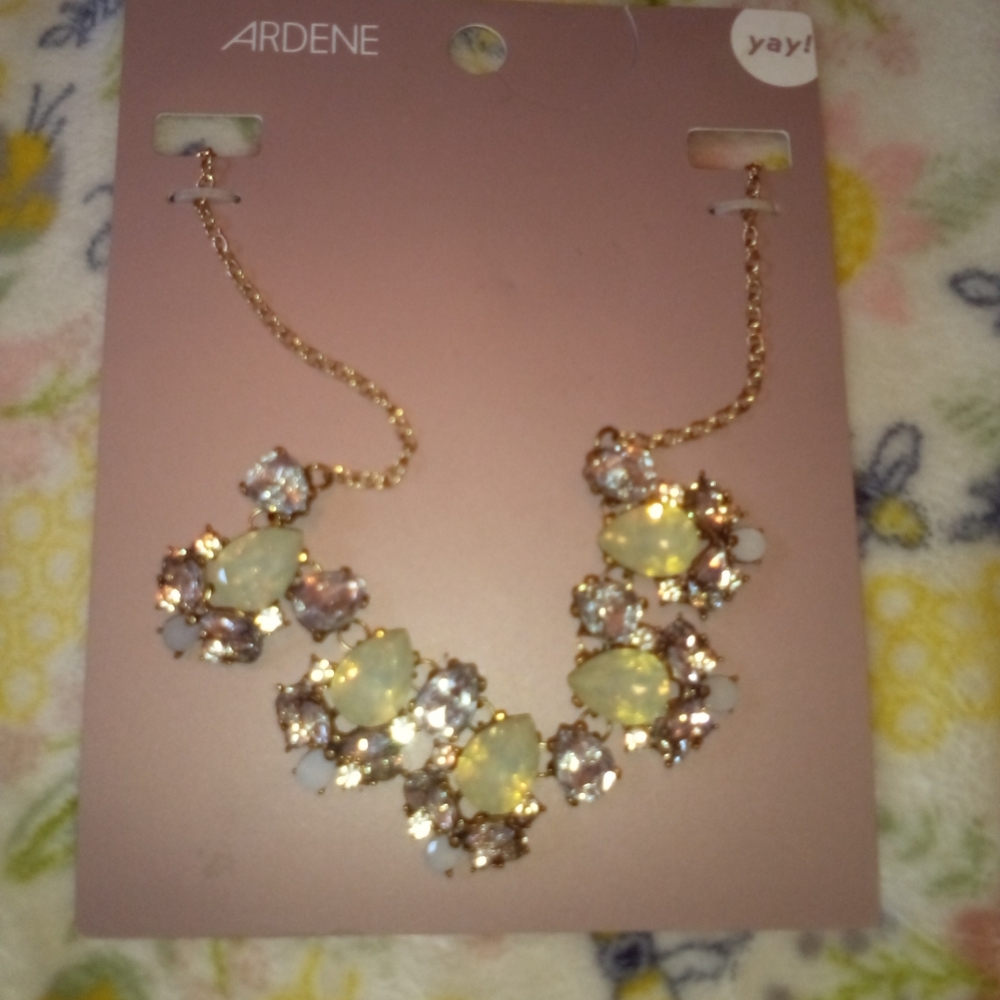 Ardene sparkle necklace